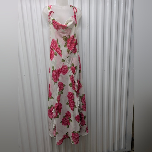 Forever 21 Pink and White Floral Maxi Dress - Picture 2 of 12